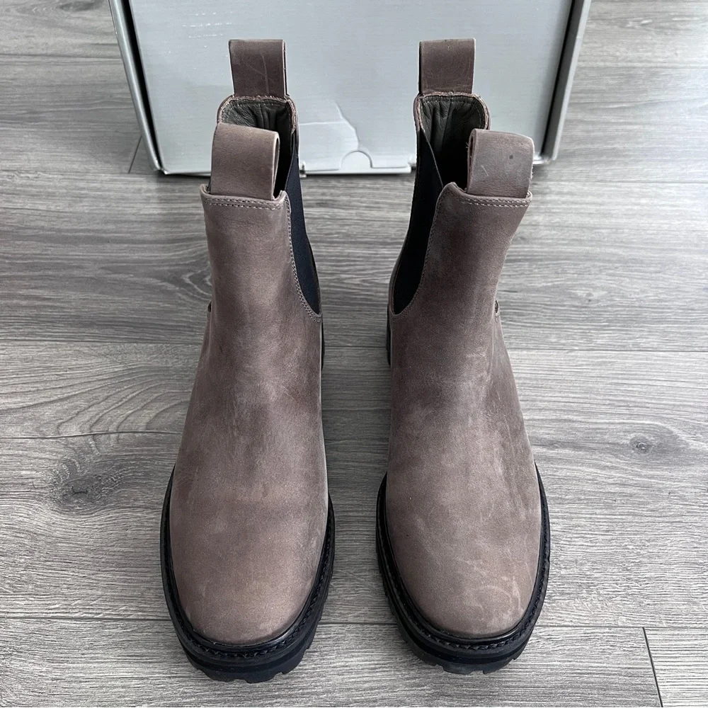EVERLANE The Lug Chelsea Boots Size 6.5 Leather Taupe Brown Platform Grunge 90s